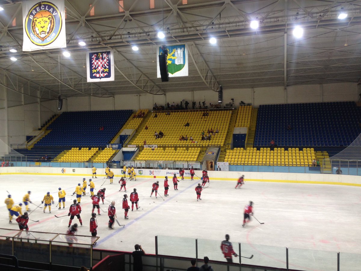 Marcelacervin's tweet photo. Lepší léto člověk nezná #HlinkaGretzkyCup https://t.co/87LreLxPsx