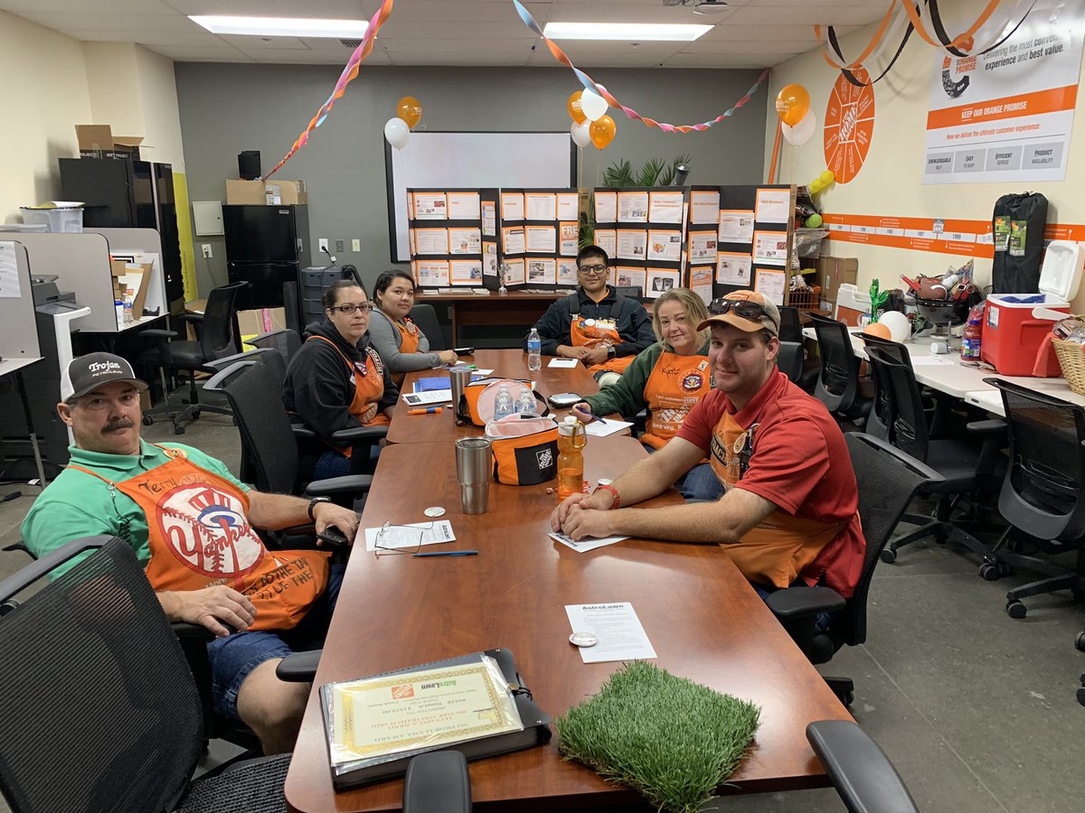 AstroLawnBACCLA's tweet image. #6638 Last Day of Saw 1st round. Go Get Those Leads! @DianeLizette @DionneAraki @Speciality6638 @Installitforme @wendyofthewest @OrmondLsormond @STSturfguy