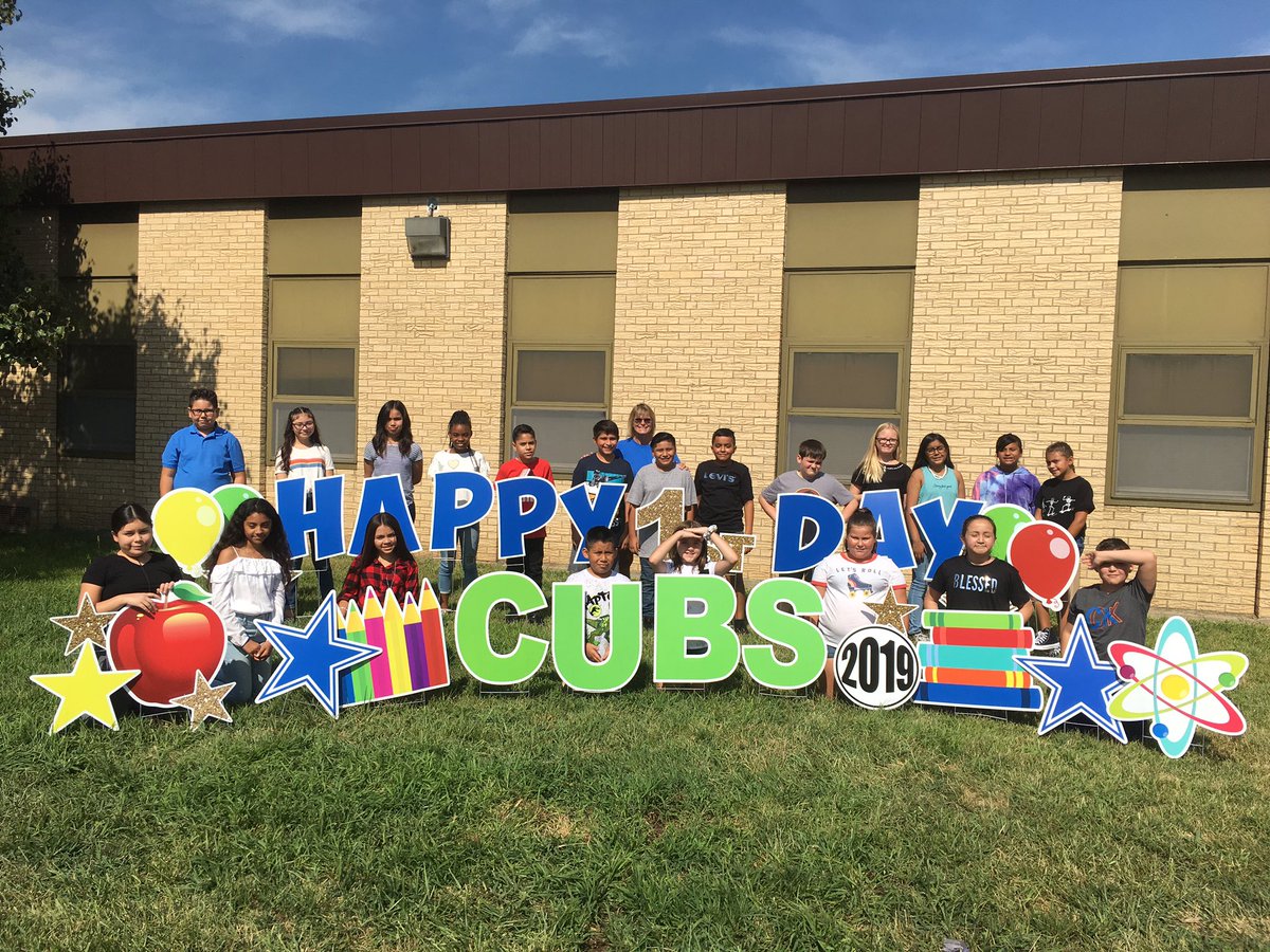 WortmansClass's tweet photo. Welcome to Ms. Wortman’s Fifth Grade!!  It is going to be a great year! https://t.co/Va6CGS1mU1