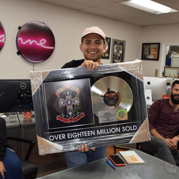 dashtwo's tweet photo. Congrats to @miguelangel for his hard work in the RIAA Mulit-Platinum Certification of more than 18M copies sold of @gunsnroses' iconic album 'Appetite for Destruction' 💯 #dashtwo #multiplatinum#gunsnroses #gnr#appetitefordestruction https://t.co/nY84Fg8N7i