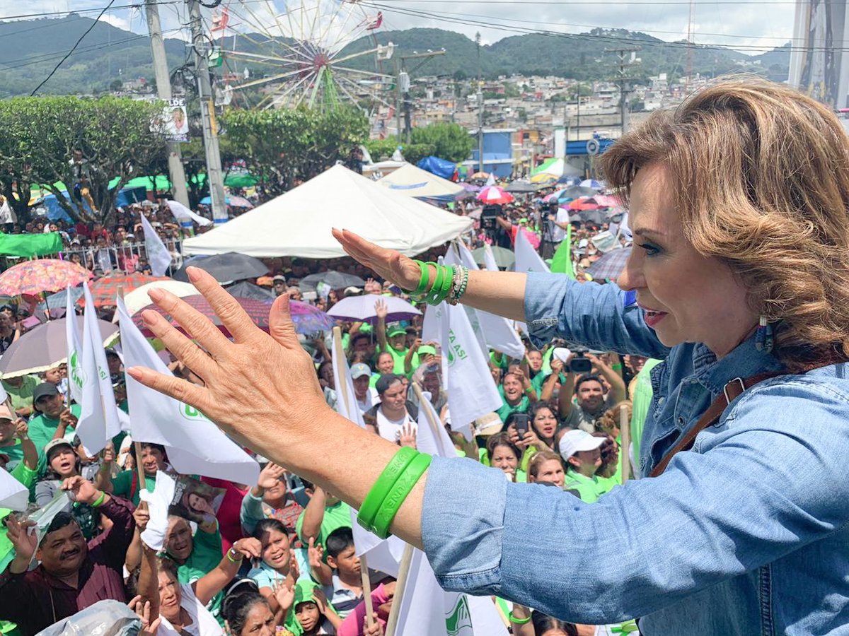 SandraTorresGUA's tweet photo. “Agradezco primero que todo a Dios por la oportunidad de estar aquí, en este municipio tan bonito y lleno de gente trabajadora como son los mixqueños. Saludo a todos los guatemaltecos, a las bases de la UNE y a partidos amigos”. #GuateYaGano #PorTiYTuFamilia #VotaUNE #GuateNosUNE https://t.co/siGZ6DSqFg