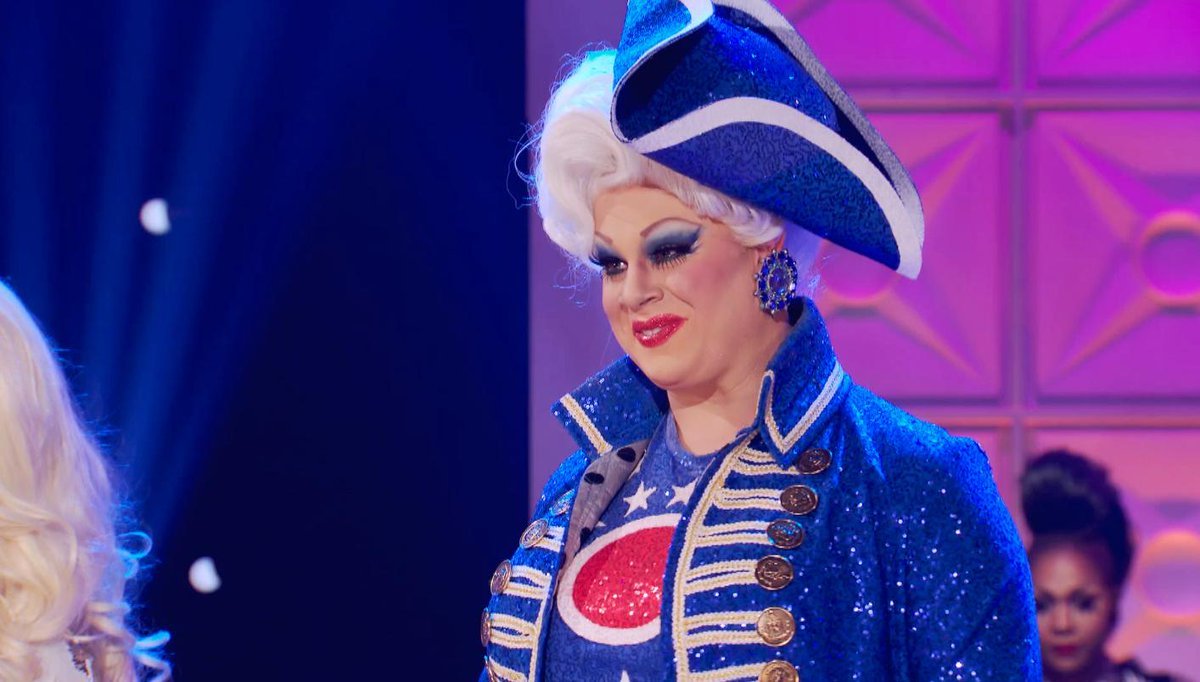 RuPaulsDragRace's tweet photo. Wishing the HAPPIEST of birthdays to the incomparable @NinaWest 💘 Send her ALL of the love today! ❌⭕️💫 https://t.co/eoBTqyg30L