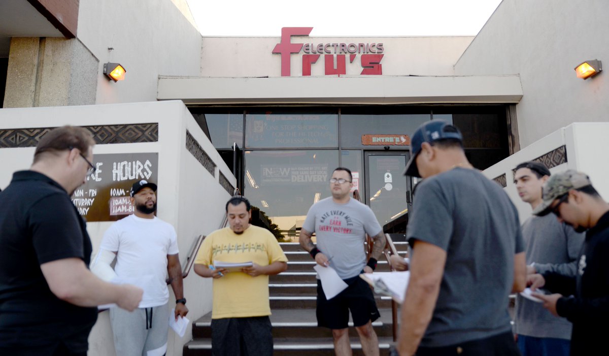 ABCOTechLA's tweet photo. Instructor Greg takes his students on a field trip to Fry's on the last day of A+ Class! The graduates test their new skills by designing an optimized computer system for a specific user and then comparing the speed, performance, and price against off-the-shelf systems. https://t.co/BTm2y08Q15
