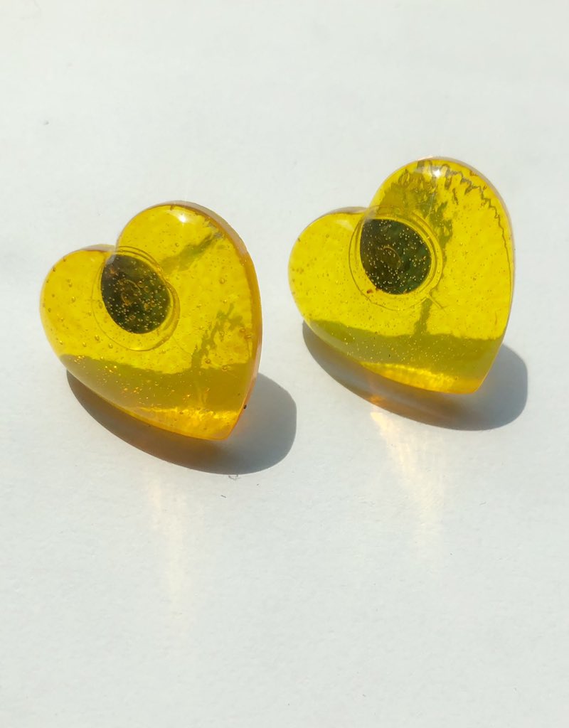 Robles_designs's tweet photo. #Roblesdesigns #resin #handmade #resincrafts #resinjewelry #colorful #resinart #epoxyresin #epoxyresinart #heart #studearrings https://t.co/u9BwDPIUYy