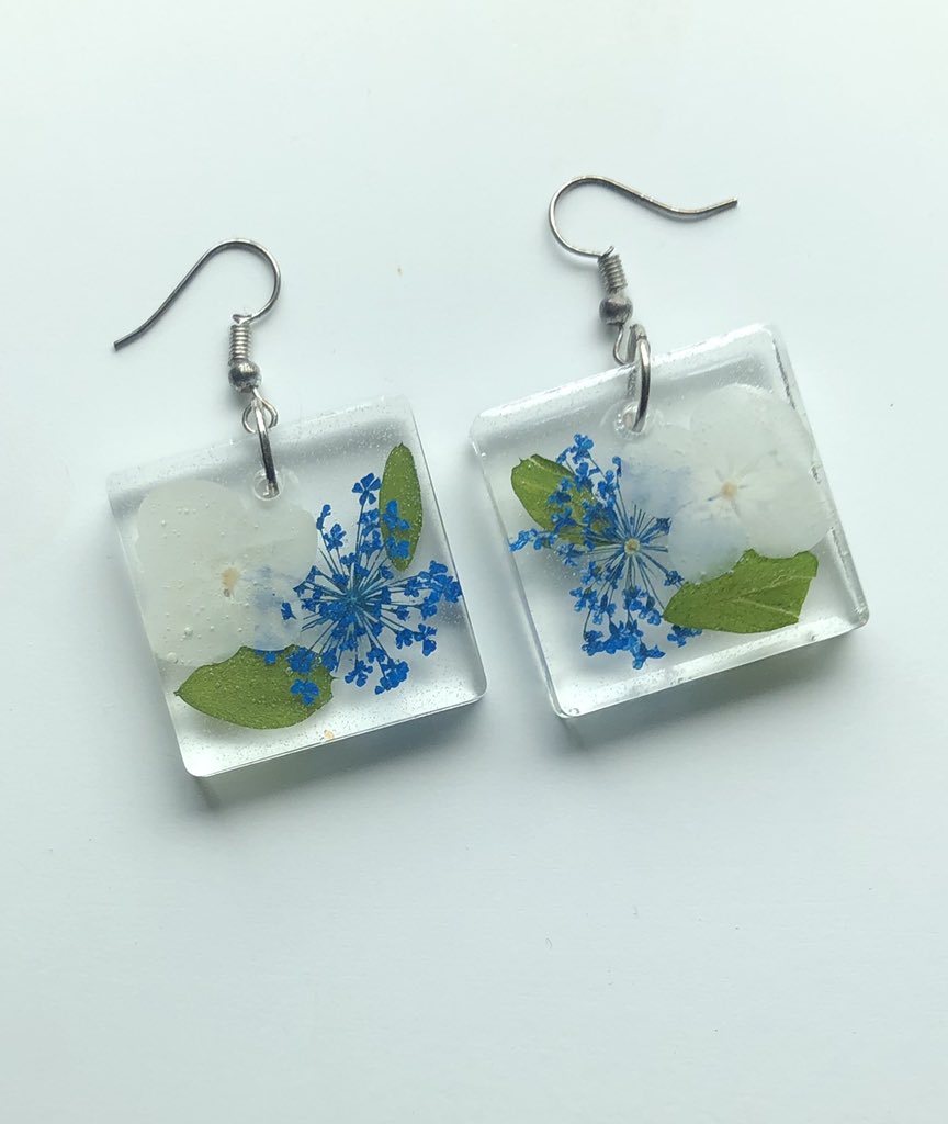 Robles_designs's tweet photo. #Roblesdesigns #resin #handmade #resincrafts #resinjewelry #colorful #resinart #epoxyresin #epoxyresinart #heart #studearrings https://t.co/u9BwDPIUYy