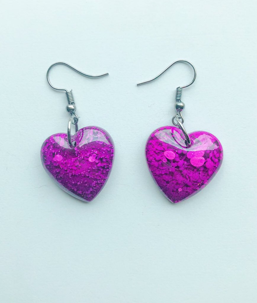 Robles_designs's tweet photo. #Roblesdesigns #resin #handmade #resincrafts #resinjewelry #colorful #resinart #epoxyresin #epoxyresinart #heart #studearrings https://t.co/u9BwDPIUYy