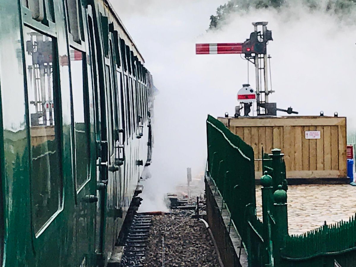 MiniqBrown's tweet photo. Thanks Watercress Line for a fun day out #dayoutwiththomas #summerholidays https://t.co/YaPXYU6bWX