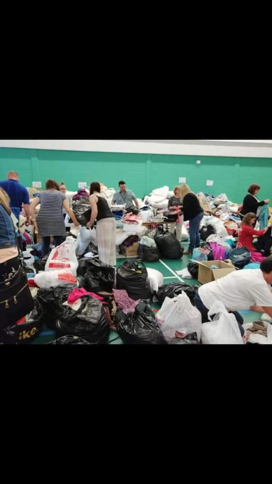 itsmeekevina's tweet photo. Amazing how the #Crewecommunity have come together to help the people who have lost their home, belongings, pets...everything.. if you would like to donate here is the link to the justgiving page... https://t.co/4xNr35iRFg #beechmerefire #Crewe #justgiving #FridayThoughts https://t.co/TvYtVlVI2v