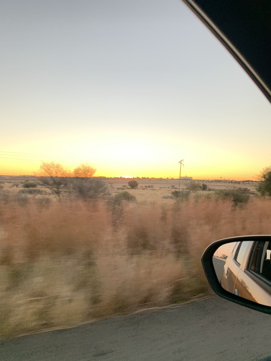 #renaultgetcloser get us  moving through the country @AudioTheBrand and @PrideFactorSA making this the best sunset ever