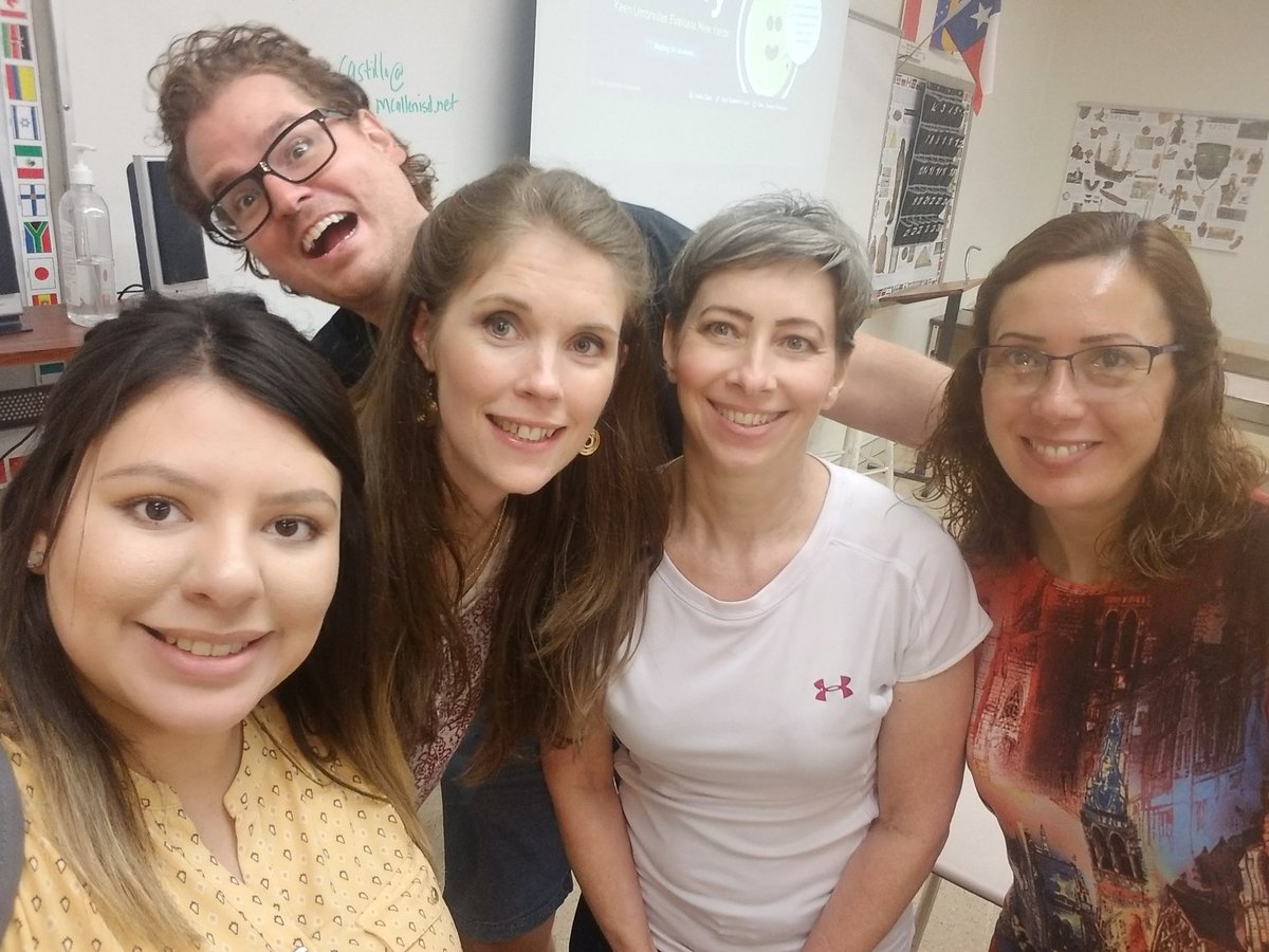 Yolanda02806642's tweet image. Pear Deck, we finally found him!
#TECHBUSTERS #PIARESQUARED #TECHnovate19