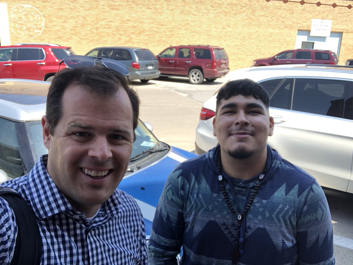 scottdetrow's tweet photo. Big thanks to @AlcortaG &amp; @KBVU for helping get me from Des Moines to Storm Lake to cover Kamala Harris’s bus tour today! https://t.co/B3vuHjBxzQ