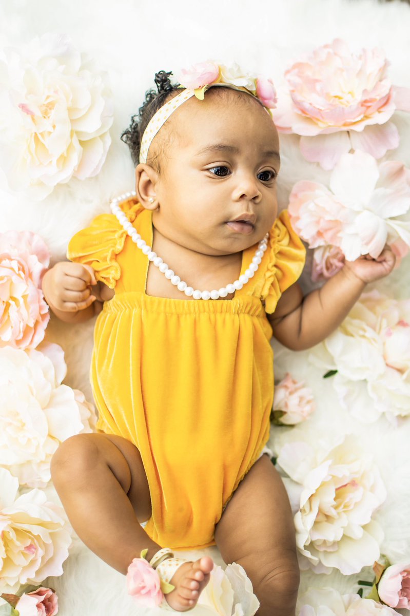 medflixszn's tweet photo. Sooo I shot my first baby shoot, didn’t know baby fever was so real! Who trying to go half 👀😍?
📸: Medron The Creator
#CreatorsCave #BabyPictures #BabyPortaits #GerberBaby #PortraitPhotography #HoustonVisuals https://t.co/S6yTvVpAXL