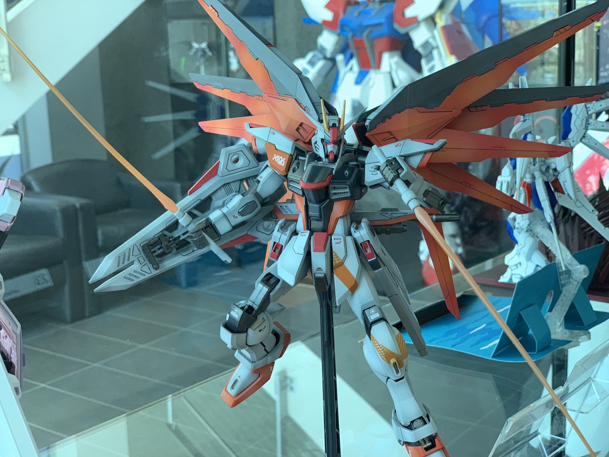 Bluefin Brands Our First Internal Gbwc Was A Huge Success Meijin Kawaguchi Judged The Event Personally The Winner Of Our Advanced Category Was The Mg Freedom Gundam The Beginner Category