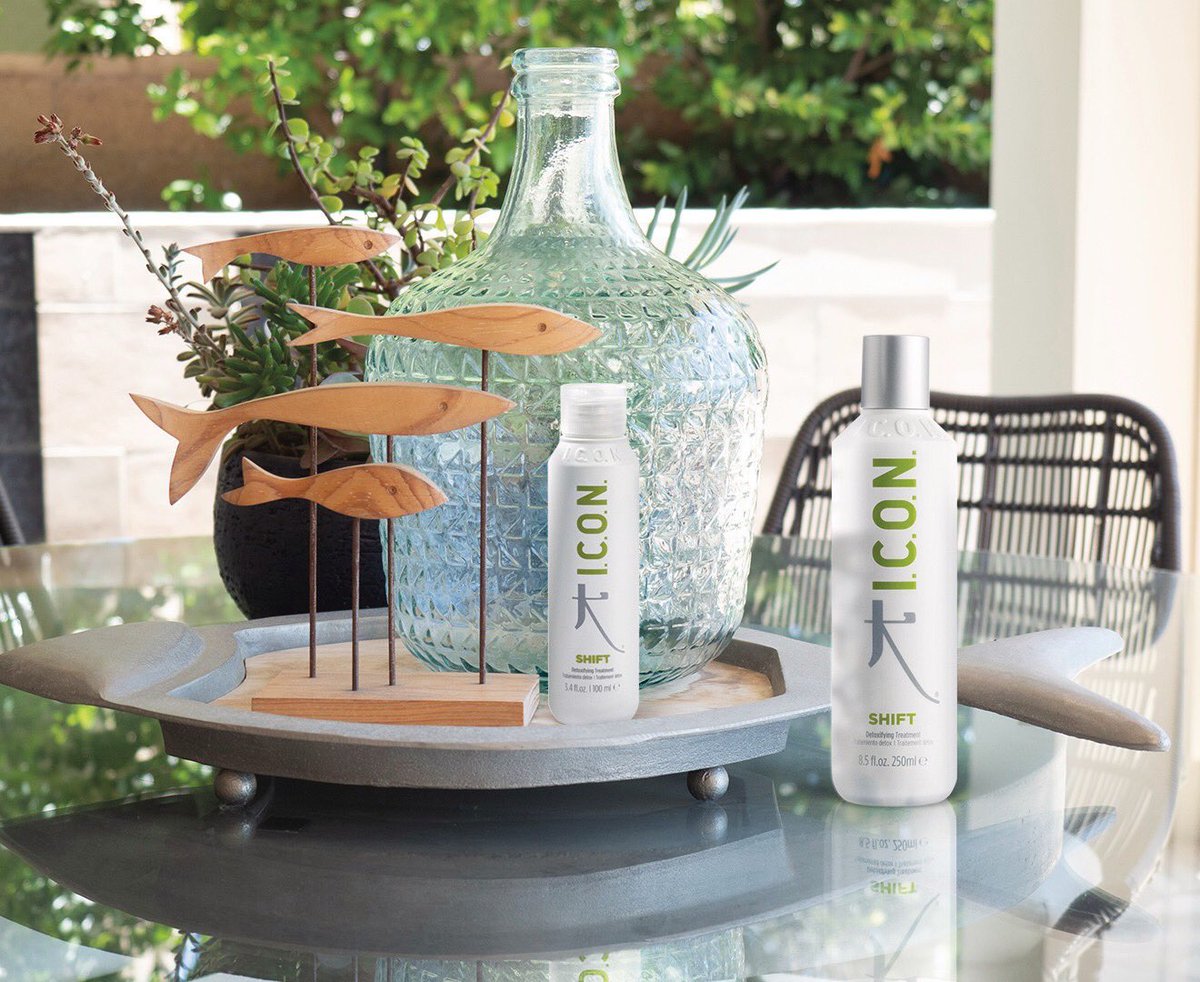 #Shift es el tratamiento previo al shampoo que elimina toxinas y equilibra las funciones del cuero cabelludo al mismo tiempo que estimula el riego sanguíneo y aporta una sensación revigorizante y de frescura. 

#IconMexico #IconProducts #Iconculture