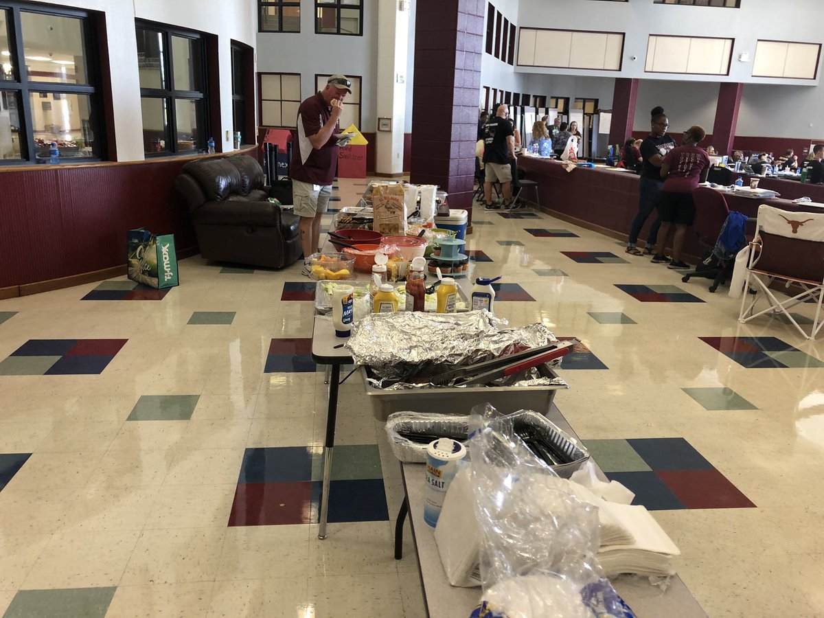 holt_holtg's tweet photo. A little family cookout @DurhamMS .  We discussed the difference between fitting in vs. belonging.  Fitting in is clique or friendly.  Belonging is FAMILY.  I like to cook for my family. https://t.co/uMB3UV9l1h