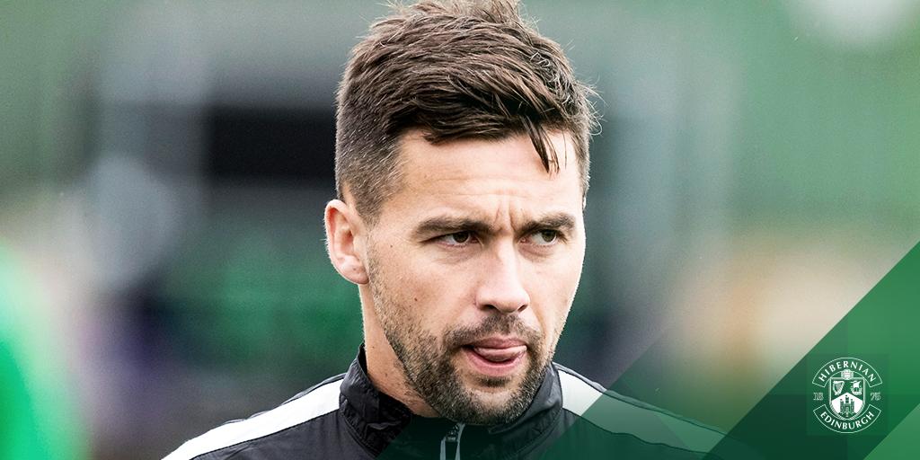 HibernianFC's tweet photo. 😍| #DailyDarren https://t.co/IvnKd3p5wo