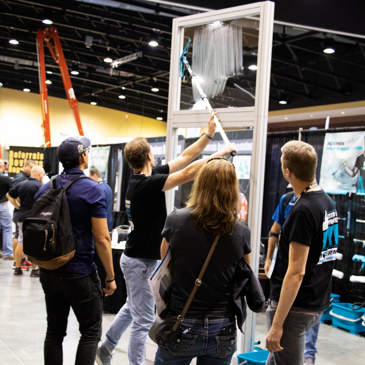 hugeconvention's tweet photo. How is everyone enjoying the tradeshow today?! https://t.co/za6liI1M6w