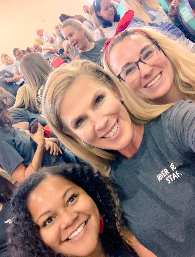 Victoria A. tweet media