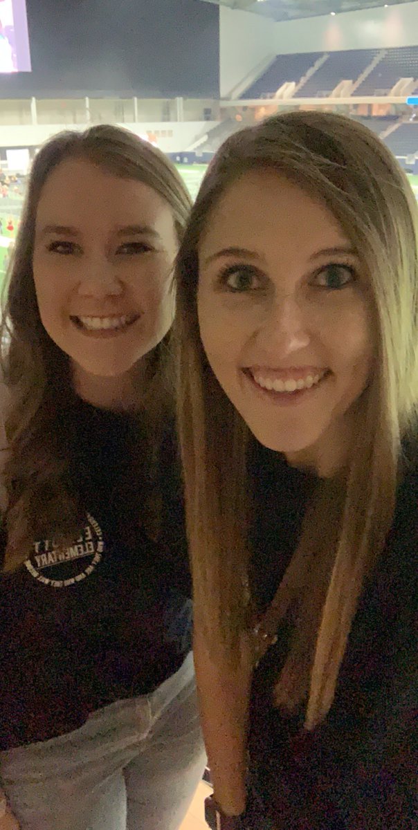rlcramer19's tweet photo. Convocation 2019 #OurFISDStory https://t.co/rngEia7ZhC