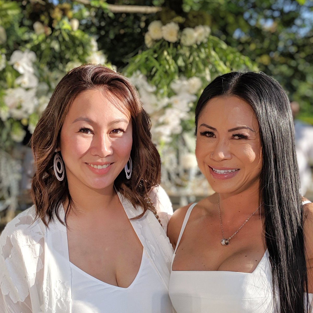 ValleeJuliana's tweet photo. Perfect evening spent with a beautiful friend. 😍 Incredible soul. Yummy wine and food. Magical setting. Funny and random conversation.
Already so looking forward to next year ❤️ @DinerenBlancVan
#debvan #DinerEnBlanc #DinerEnBlancVancouver #dinerenblanc2019 #memoriesmade https://t.co/MGubBLhq63