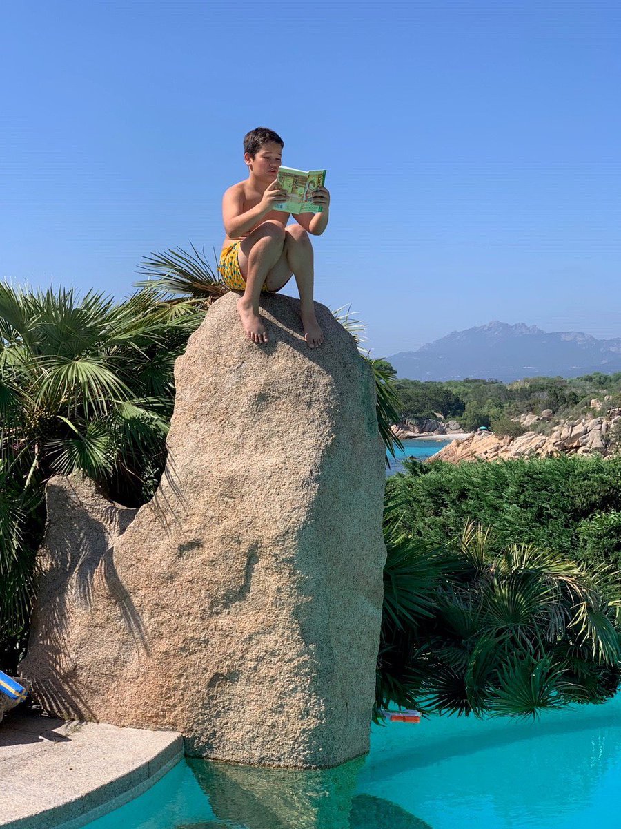 CaldicottSchool's tweet photo. Nothing like reading high up on a rock in the sunshine!
#CaldicottExremeReading #SummerLibraryChallenge https://t.co/bdHSurtFed