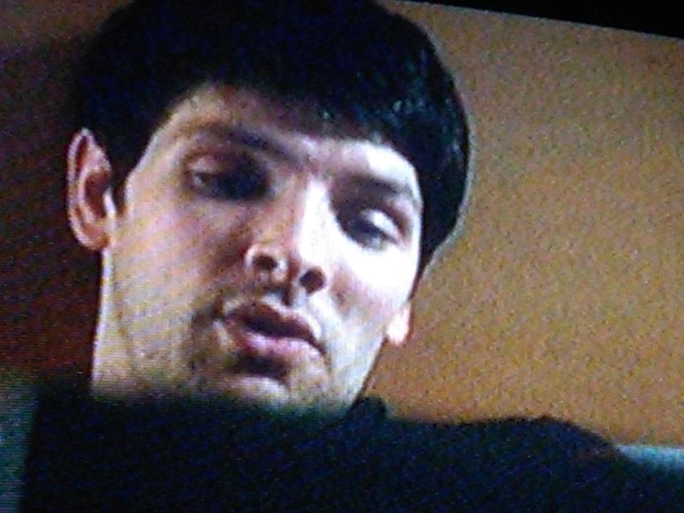Supernova20333's tweet photo. Anche se con molti giorni di ritardo, ecco altre foto di Colin fatte dalla tv dell'ultima puntata di The Fall andata in onda lo scorso 30 luglio. #ColinMorgan #TheFall3 #Rai4 #Meravigliosacreatura https://t.co/6xGkeqqtwj