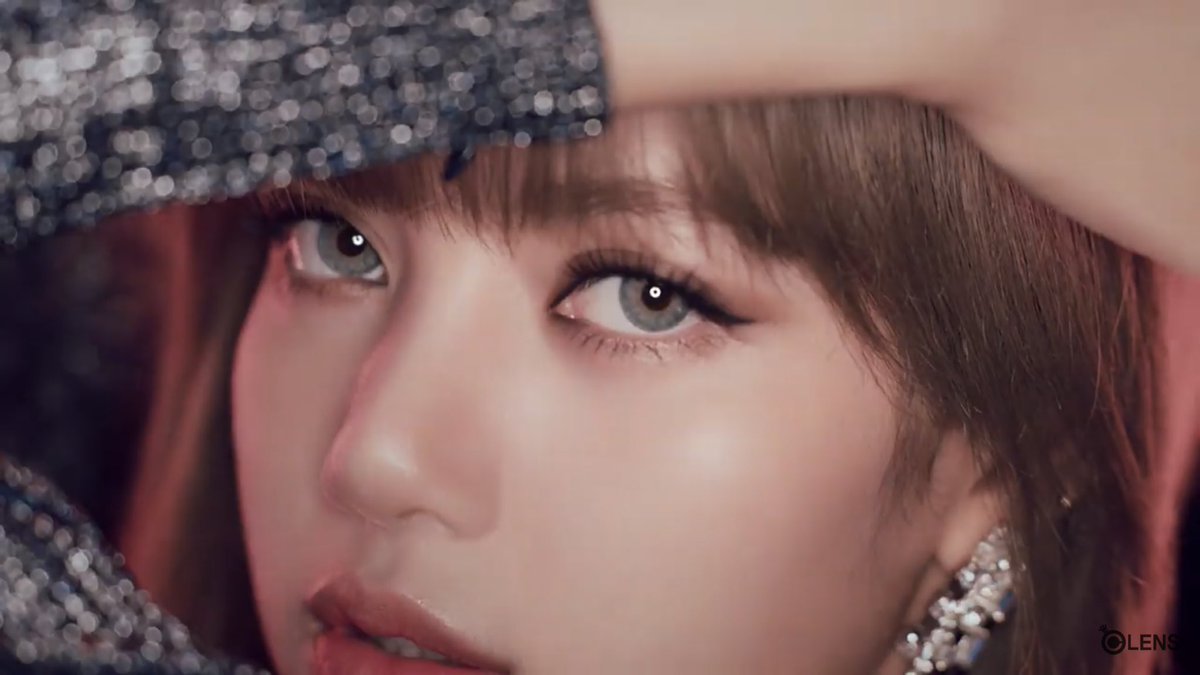 Mama25499666's tweet photo. เธอคือผู้หญิงที่เข้ากับสีเทามากๆ❤ #LALISA https://t.co/XwI2RGkuDL