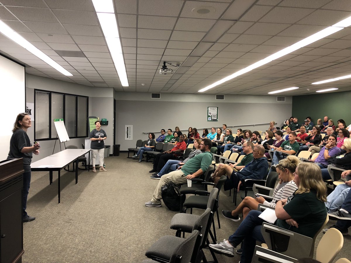 HumbleISD_KPHS's tweet image. Staff Twitter Training at The Park. @HumbleISD