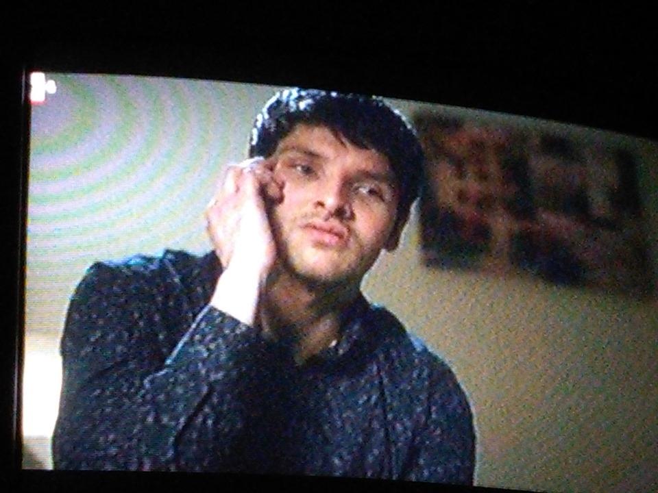 Supernova20333's tweet photo. Anche se con molti giorni di ritardo, ecco altre foto di Colin fatte dalla tv dell'ultima puntata di The Fall andata in onda lo scorso 30 luglio. #ColinMorgan #TheFall3 #Rai4 #Meravigliosacreatura https://t.co/AgzxFcYUnb