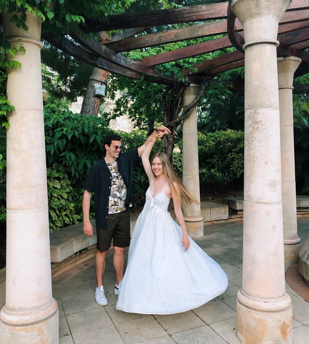 antsilimpiou's tweet photo. Never acting like grown ups when we’re together 👦🏻👧🏼 @hm #hmhellas https://t.co/GbZGSSJr71