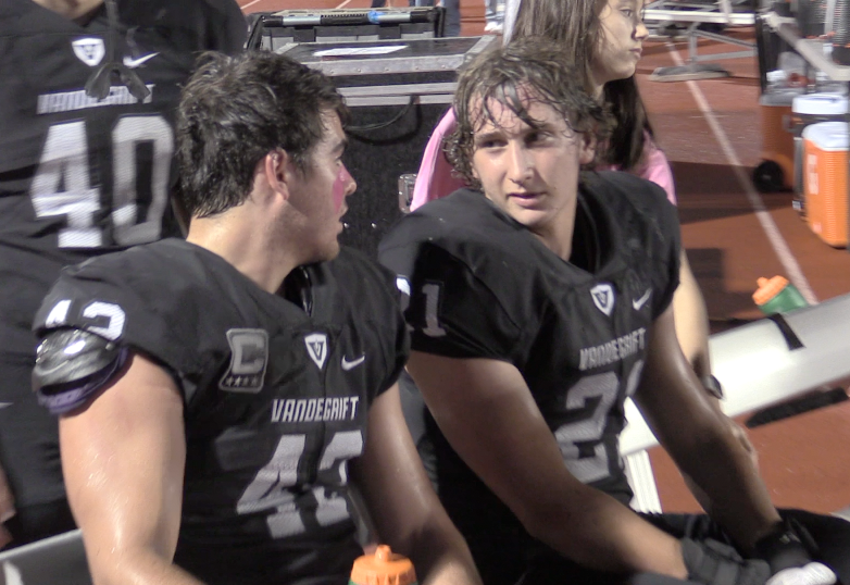 FanstandATX's tweet image. 🐍carrying the torch for spence 2⃣1⃣days #WeekOne #VandyPerf @VHSFootball