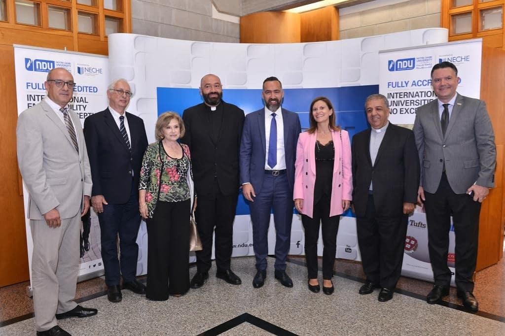 NDU_Louaize's tweet photo. NDU Signs MoU with @GrowthTechUS  LLC
More: https://t.co/s3gRnGAi5m
#NDUnews @NadaBoustani @ebadr12 @PierreNajemOMM @RonFarra https://t.co/6bGP17jv5I