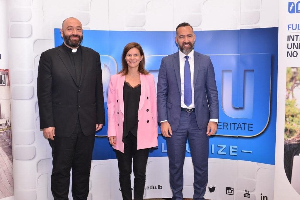 NDU_Louaize's tweet photo. NDU Signs MoU with @GrowthTechUS  LLC
More: https://t.co/s3gRnGAi5m
#NDUnews @NadaBoustani @ebadr12 @PierreNajemOMM @RonFarra https://t.co/6bGP17jv5I