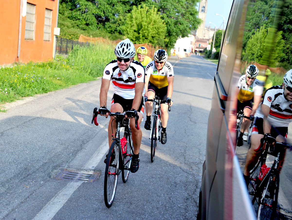 Second stage is done! 💪🏻🚴‍♂️
Cremona ➖ Savignano Sul Panaro
-
#FlyCyclingHolidays #FlyHolidays #VacanzeInBicicletta #VacanzeInBici #BikeTour #CyclingTour #BikeHolidays #CyclingHolidays #Strava #StravaCycling #Brasil #Cycling #Ciclismo #Ciclisme