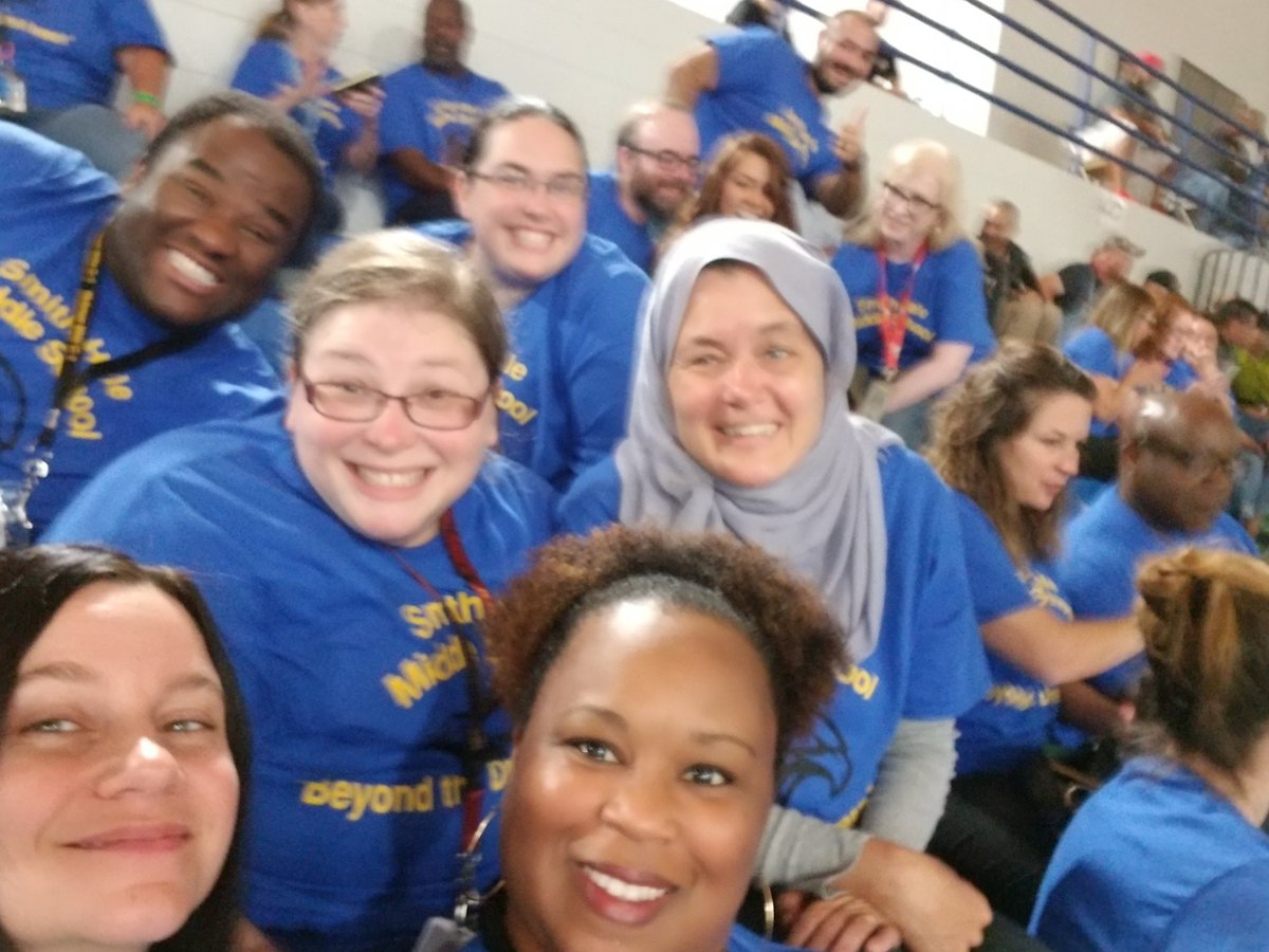 KimerblyAnn's tweet photo. @HMC1Proud convocation with my SHMS friends. Great welcome @HMC1MeYouUs #hmc1together https://t.co/lZHHWAiX35