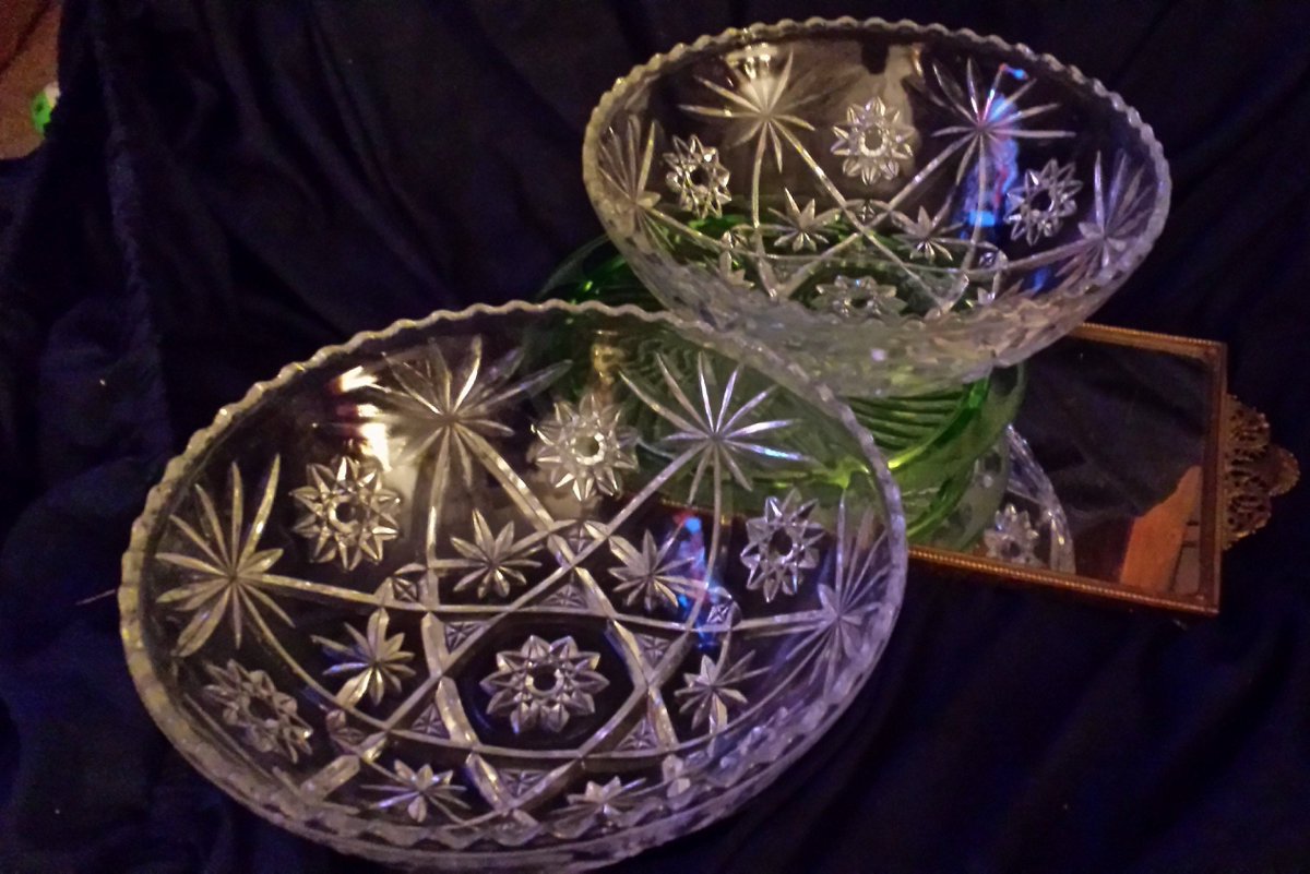DWedgeCreations's tweet photo. #etsy shop:Early American Prescut Large Bowls EAPC Star of David Set 2 Prescut Bowls Lrg Star of David, Perfect Set of 2 https://t.co/pK29BiMeCE #bowls #midcentury #prescut #eapc #anchorhocking #fireking #earlyamerican #starofdavid #eapcstarofdavid #largebowl #hocking https://t.co/nPLHWPnPAg