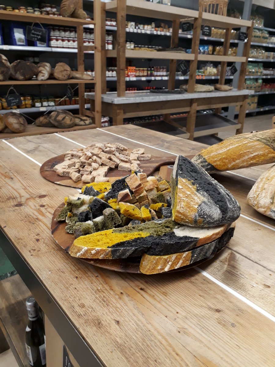 LIV FOOD MARKET tweet media