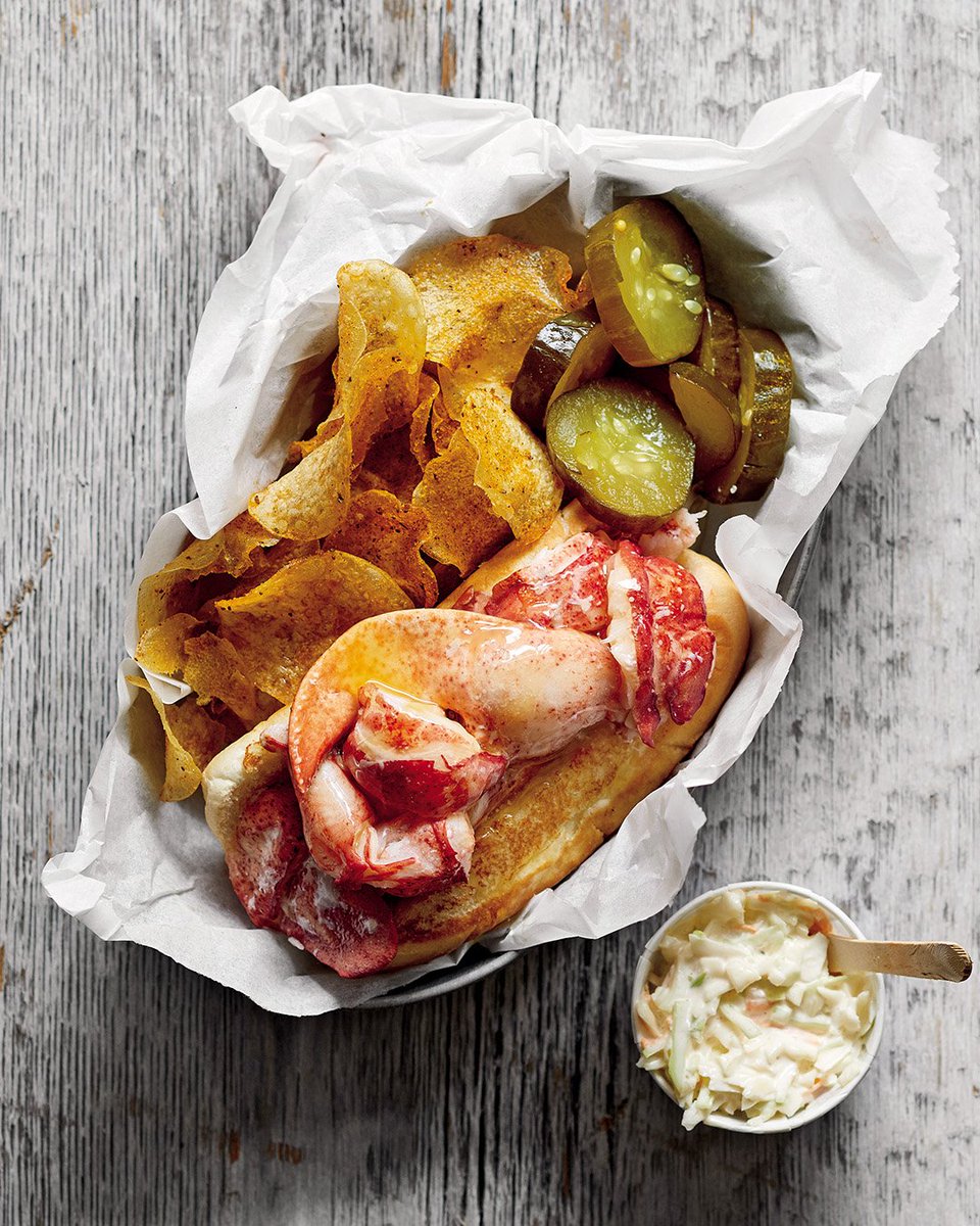 ABRAMSbooks's tweet photo. The great lobster roll debate! π¦ Mayo or butter? Or *gasp* a mix of both!β @mattymatheson is firmly in the butter only camp. If you agree with him, get the recipe from our blog! #mattymathesoncookbook #RecipeFriday https://t.co/AK1PKD0dR9 https://t.co/Yb9nfSR5KS