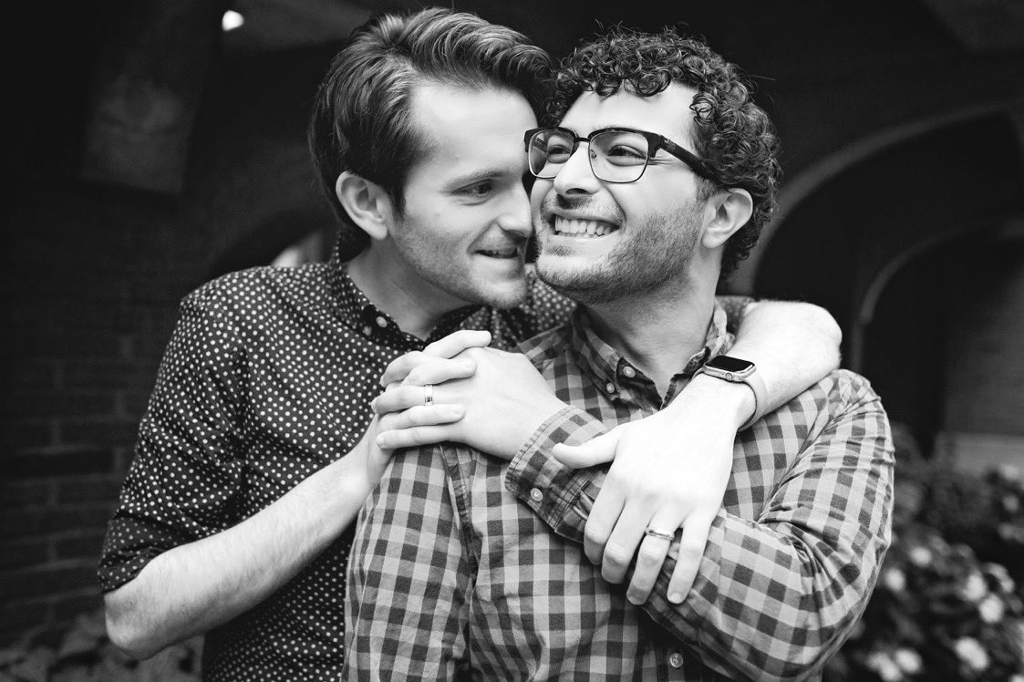 aparnaphoto's tweet photo. It’s a beautiful day in Chicago, so #letsgetberryd today! 💞🎉🥂🏳️‍🌈
@DrNCradit @aliberry https://t.co/oHQCBhmq69