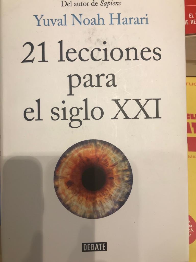 campilloreyes's tweet photo. Día 5. Acepte el reto de @PCortesBureta de publicar 7 días 7 libros, sin explicaciones, sin reseñas, solo la portada y retar cada día a alguien para q haga lo mismo. Hoy reto a @FlixMisol https://t.co/s6PR99YVyS