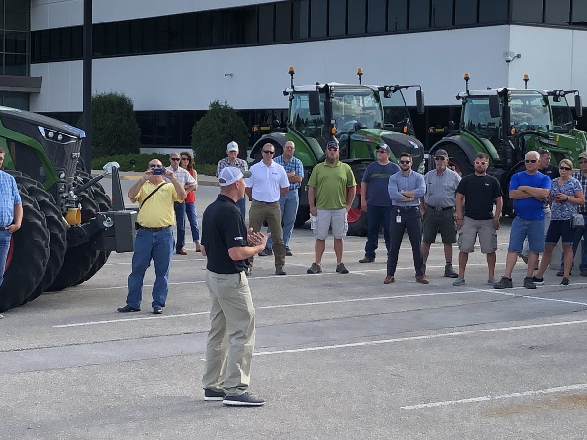 Fendt_NA's tweet photo. How do you bring @IowaStateU &amp; @uiowa fans together? It’s Fendt! A tremendous turnout at @ZieglerCAT's Fendt 900 road show event. Are you ready for more efficiency, productivity, and an increased ROI? Visit https://t.co/iRrzMXZcjt #Fendt900NAroadshow #IDEALcombine #FendtConnect. https://t.co/pOTqvYTZZA