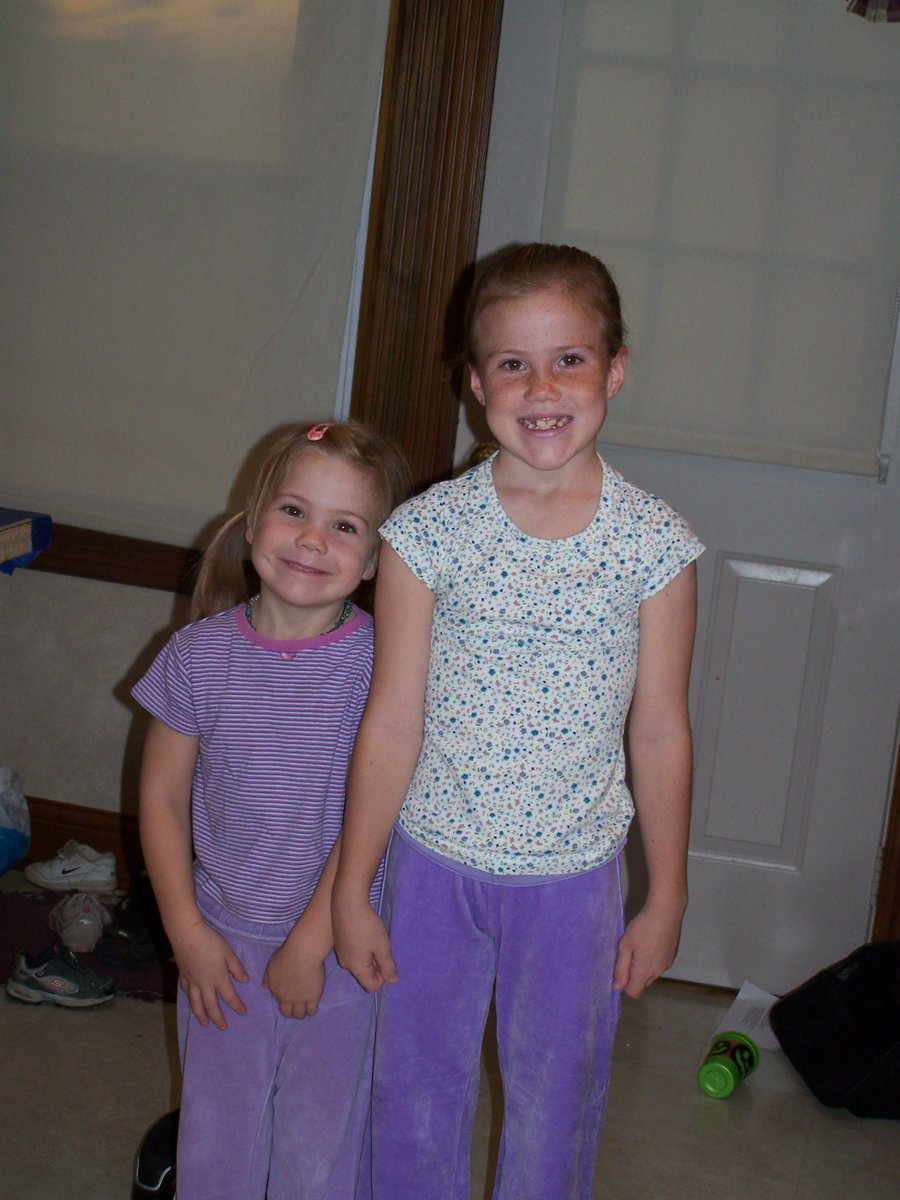 Happy day of birth Eleanor😝 Home won't b the same without ya. But live it up in collage🎉 have a great day sis❤