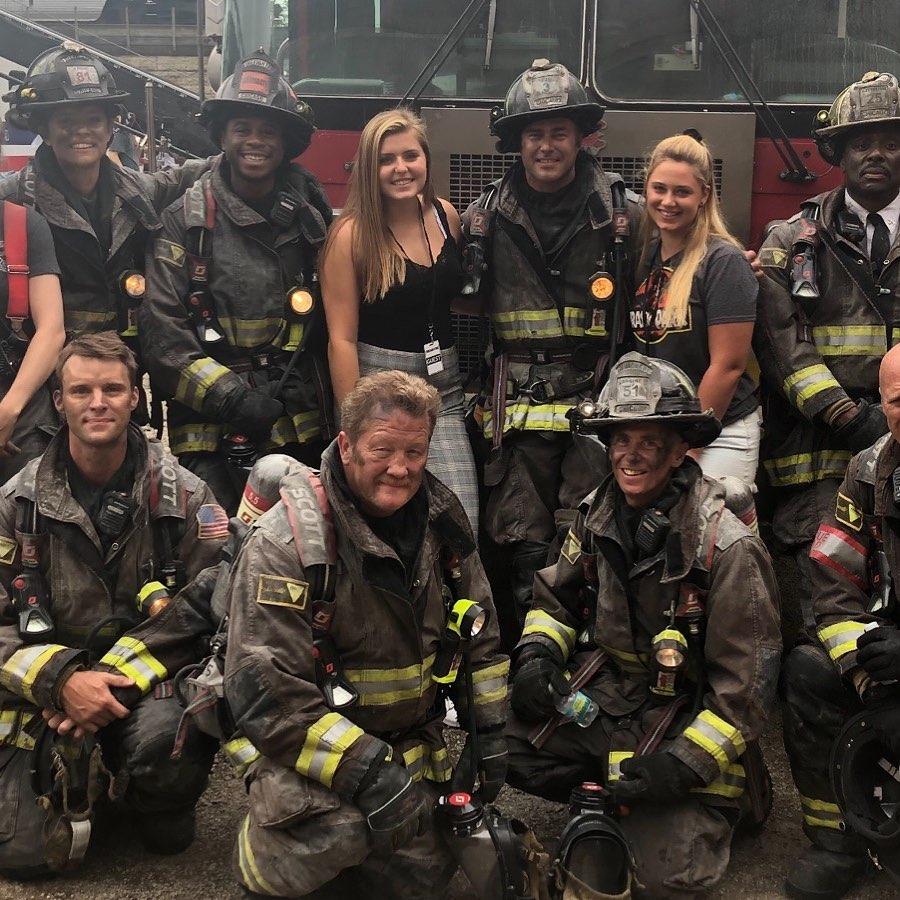 NBCOneChicago's tweet photo. Family comes first. Always.
📸: @TaylorKinney111 https://t.co/GFfdzLEYTc