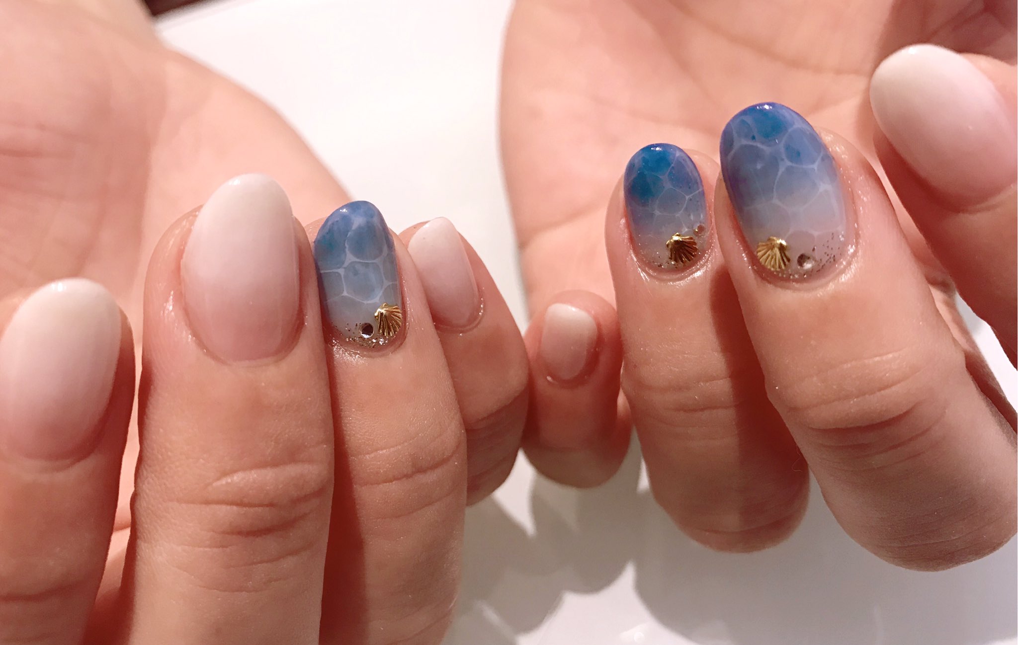 Nail106g 西日暮里駅前 夏の青ネイル 海ネイル 夏ネイル ドロップネイル 金魚 ニュアンスネイル T Co Zcrg6wqdzm Twitter