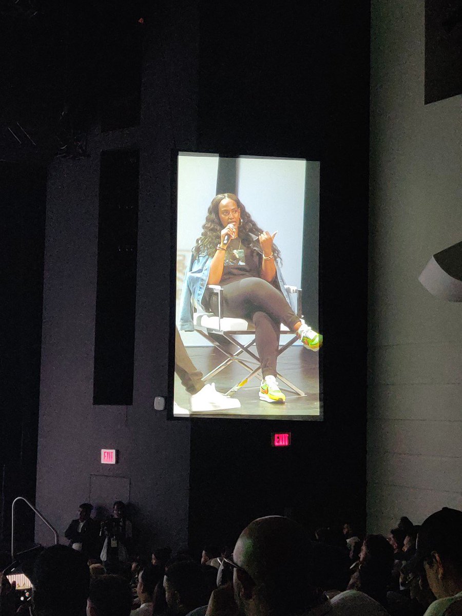 first_work's tweet photo. Today we’re #FridayFeeling thankful for RBC who gave two of the youth we work with the chance to attend the #OVOsummit last Friday! Thank you @RBC for this amazing opportunity.
#youth #youthopportunity #FridayMotivation https://t.co/jKUMzxnbAP