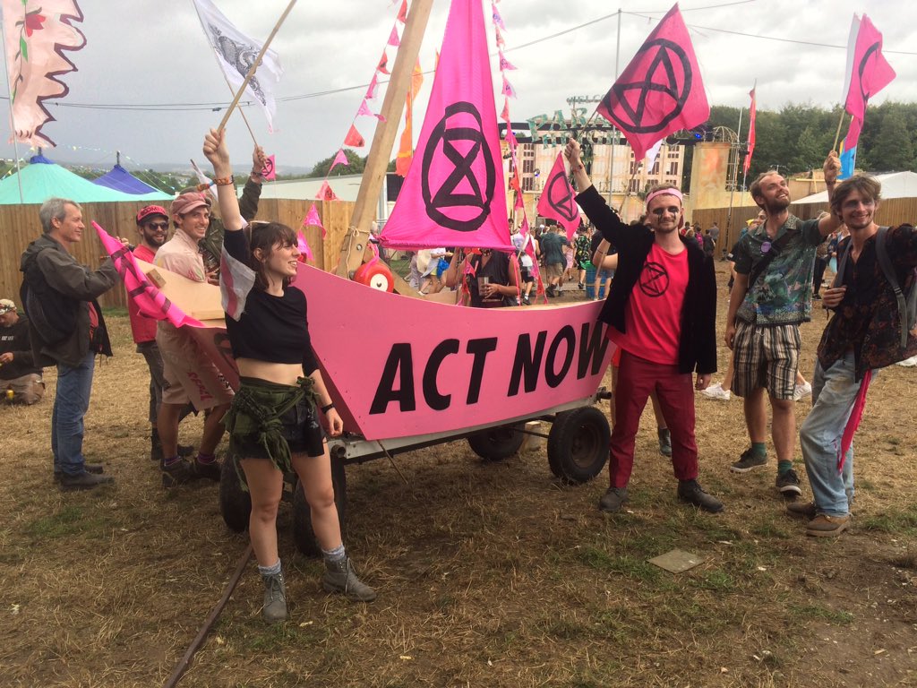 The pink boat has just appeared at #Boomtown2019 #boomtownrag <a href="/bogginsrob/">The Daily Rag</a> near the town square #jointherebellion