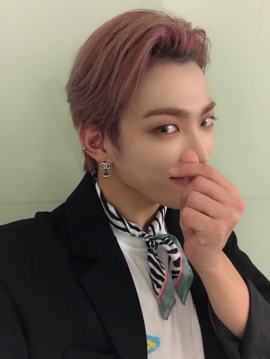 ATEEZofficial's tweet photo. [#홍중] Thank you Melbourne❤️
#ATEEZ #에이티즈 https://t.co/RNyfkEHdnu