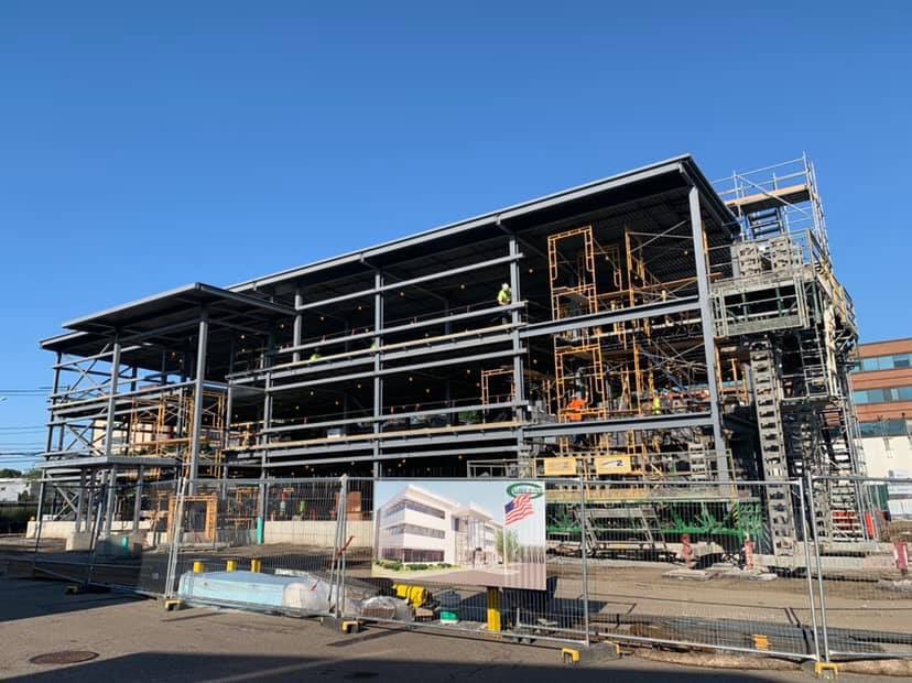 ggreeneconst's tweet photo. Every day we get closer to our #GGCHeadquarters rendering becoming a reality! Costa Brothers Masonry is on site laying blocks for the stairwells.
#GGreene #CostaBrothers https://t.co/Ebto7aB6tR