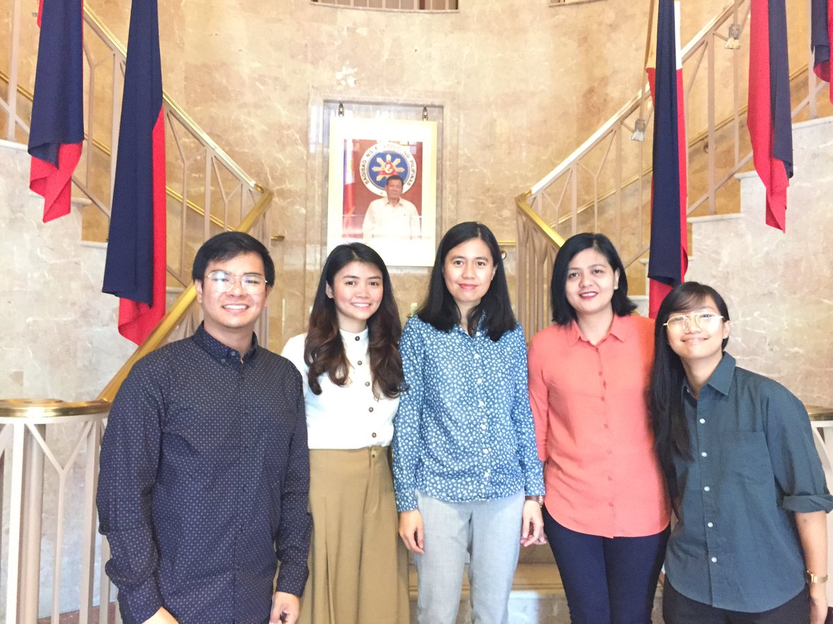 philippinesusa's tweet photo. Glad to chat with PH delegates to the 24th Session of @YouthAssembly! Together w/ other participants, the students of Messiah College are tackling issues concerning human development, environment, peace and security &amp; technology #YouthLeadership #youthPH https://t.co/wJGp50UqnR