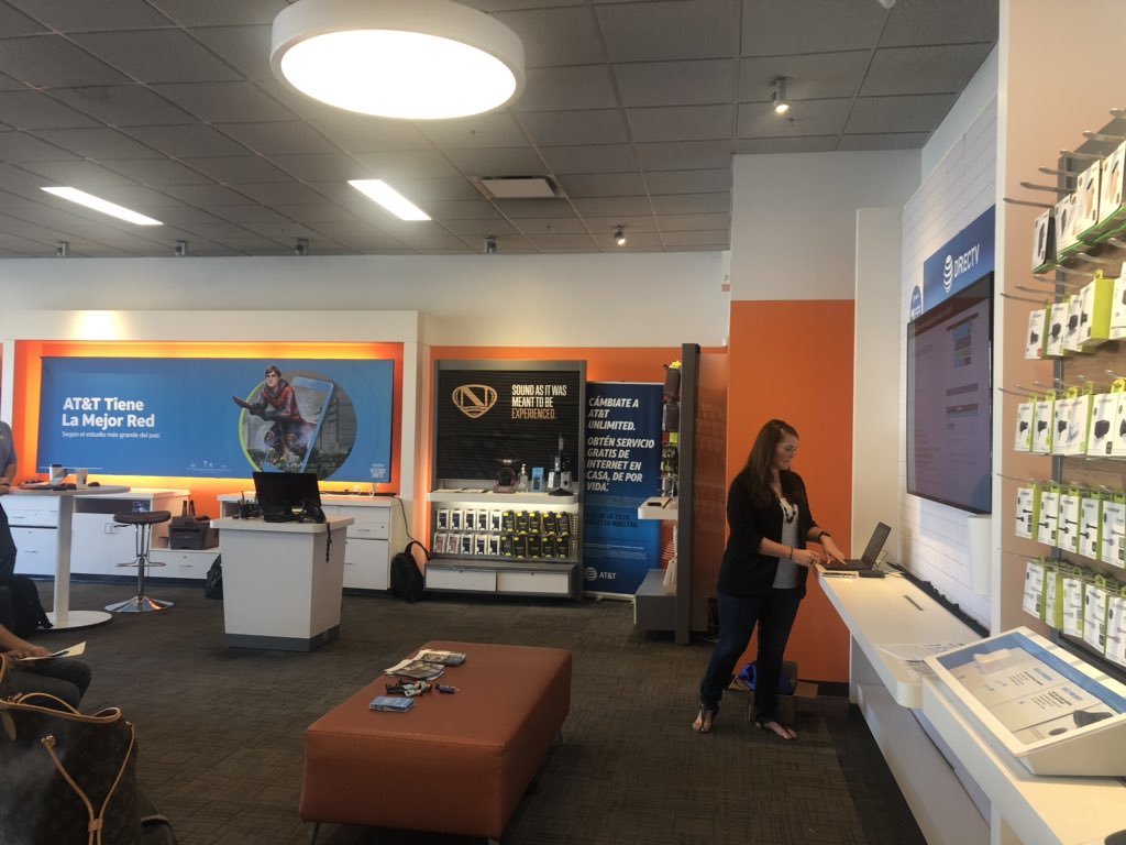 Tenesha34867276's tweet photo. Amanda and Dave dropping “Knowledge  Bomb Friday’s” with DTV4B and Fleet for the WIN for My Wireless #ARGrowth# WEWIN2gether @BrandyJaime @MyWirelessATT @PaulaVofGLM @TomMonahan10 @GreaterLakesMkt @Randyconnectsu @ATTXavierGalvan @rosemfloyd @DaIhx @chrisdonan https://t.co/rw37UGVUJO